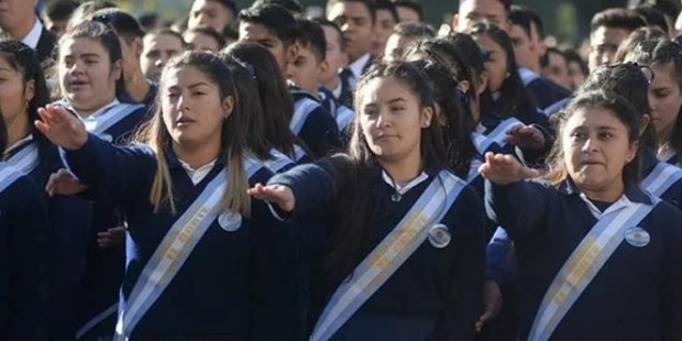 estudiantes_chaqueños_prometen_lealtad_a_la_Constitución