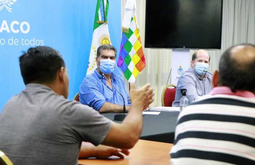 Junto_al_ministro_Chapo_el_gobernador_se_reunió_con_representantes_de_la_Liga__