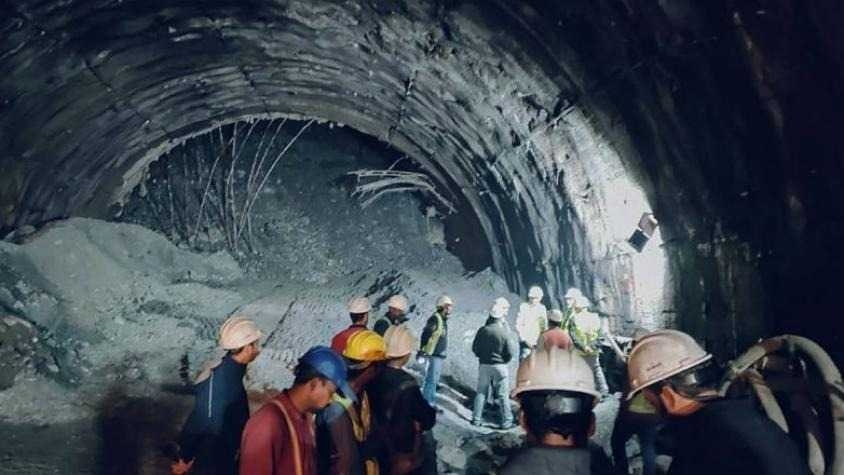 derrumbe_de_un_túnel_en_construcción_en_la_India