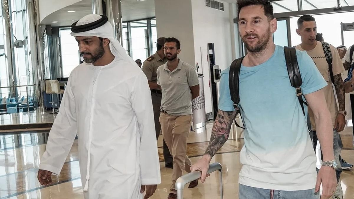 Messi_se_sumó_a_la_concentración_de_Argentina_en_Abu_Dhabi